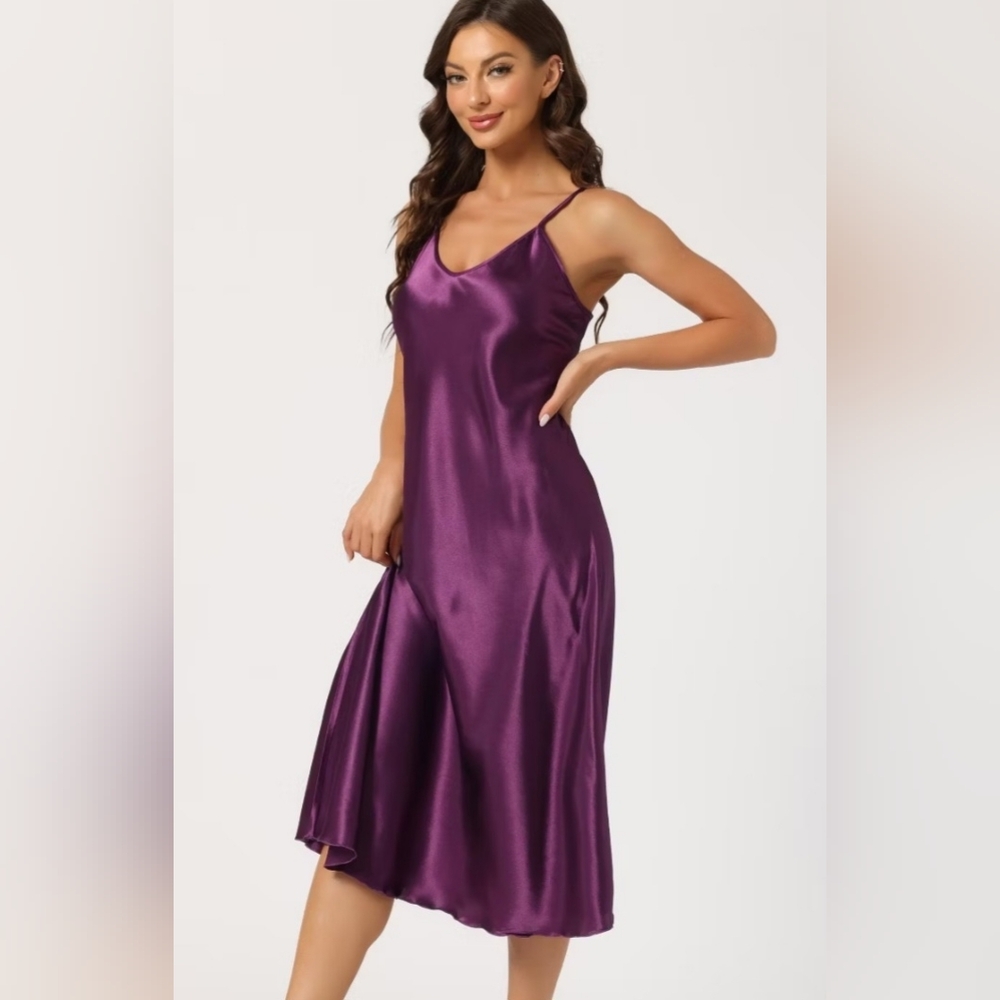 Cheibear Brand Gorgeous Purple Long Nightgown Size Large NWT